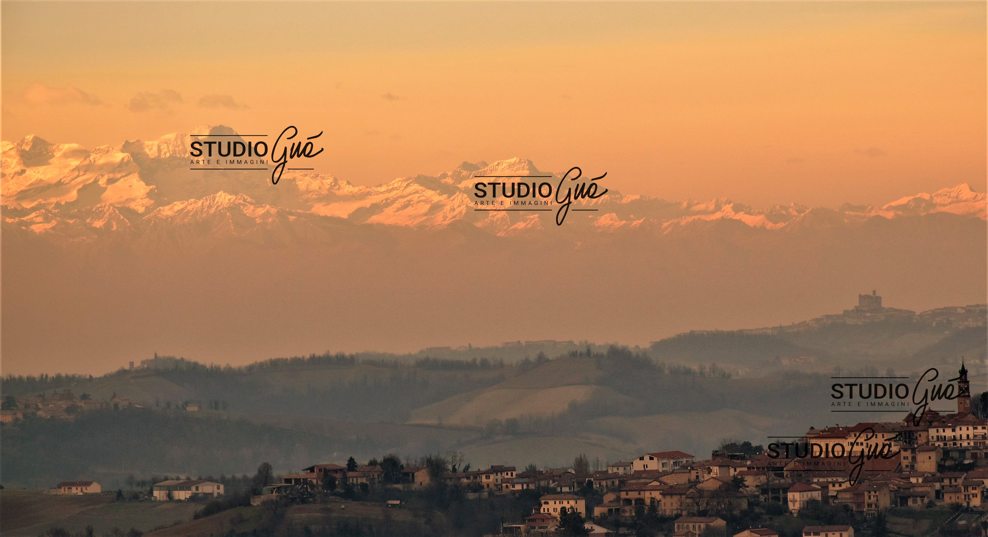 PAESAGGIO CON ALPI