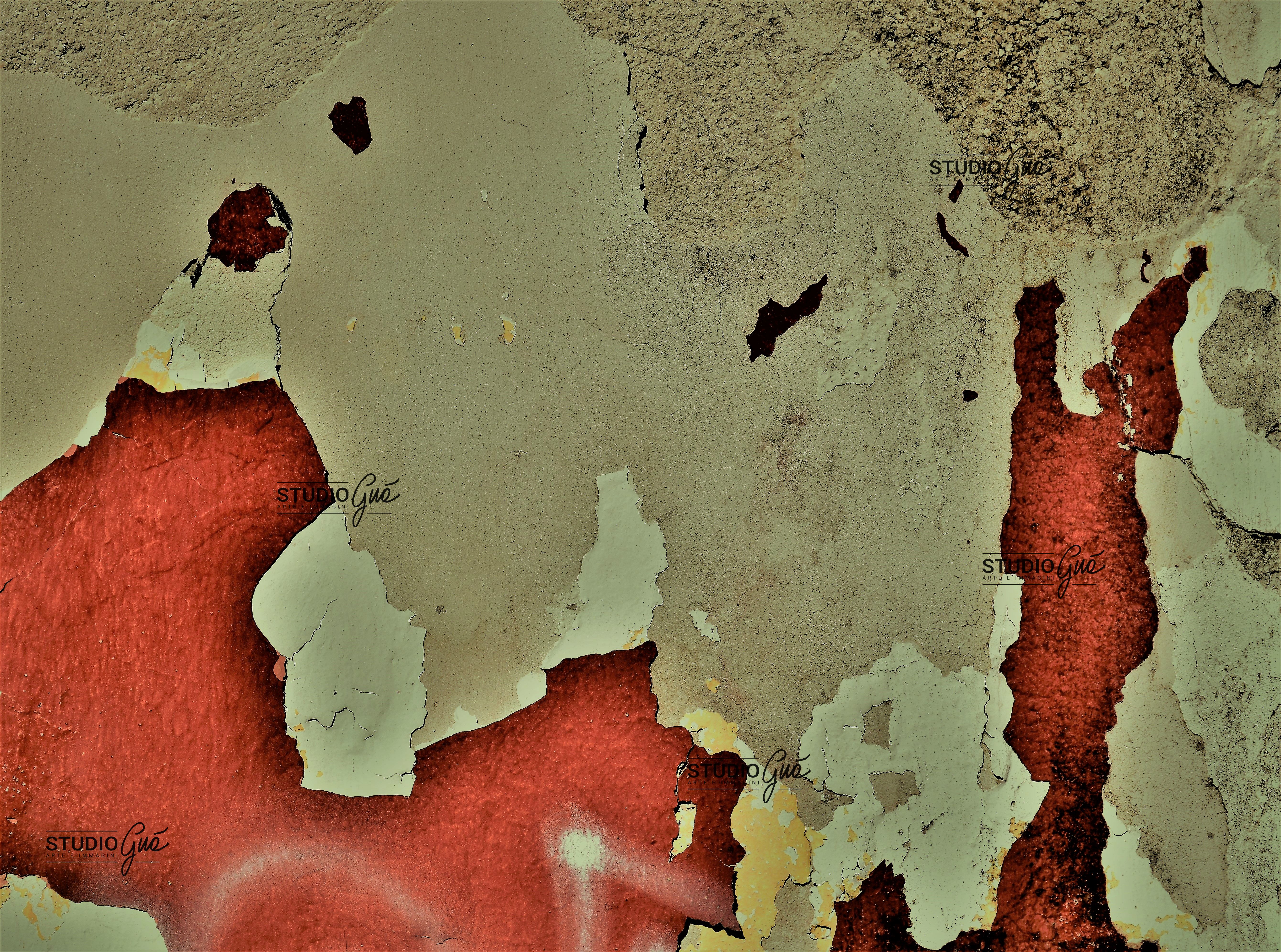 RESTI DI GRAFFITO ROSSO
